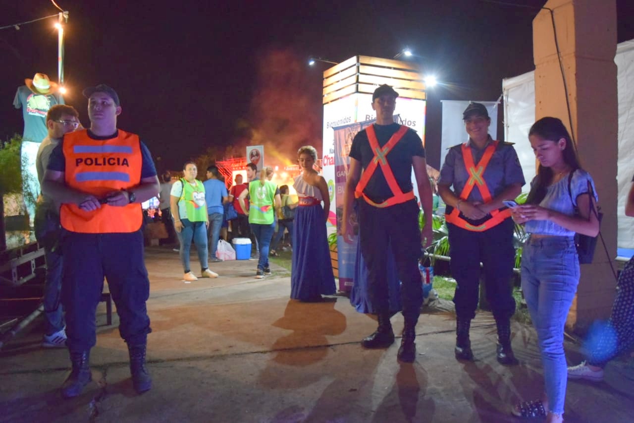 Con gran marco de p&uacute;blico, se vivi&oacute; el primer "grito de identidad" de la 33&deg; Fiesta Nacional del Chamam&eacute;