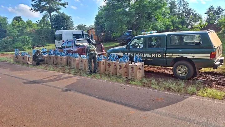 Camioneta con pedido de secuestro y cargada con cigarrillos evadi&oacute; control de Gendarmer&iacute;a