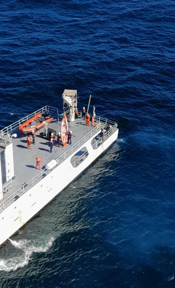 Perdidos en el mar: Prefectura encontró un kayak de similares características al buscado