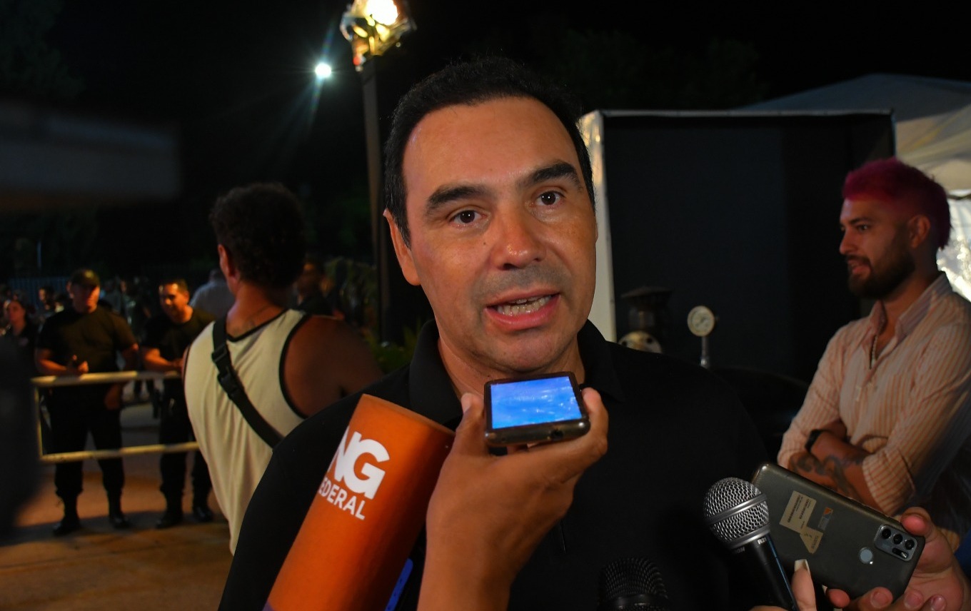 Vald&eacute;s acompa&ntilde;&oacute; la ante&uacute;ltima luna chamamecera