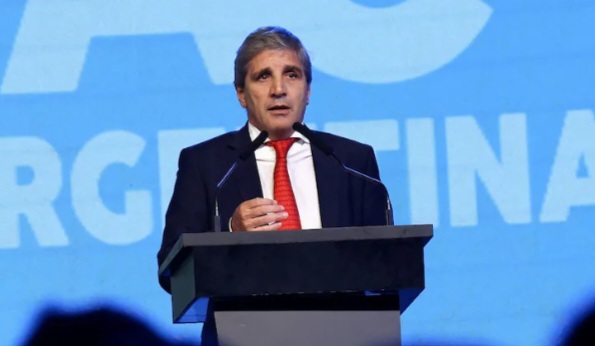 El Gobierno anunci&oacute; que eliminar&aacute; impuestos para la compra de autos y motos