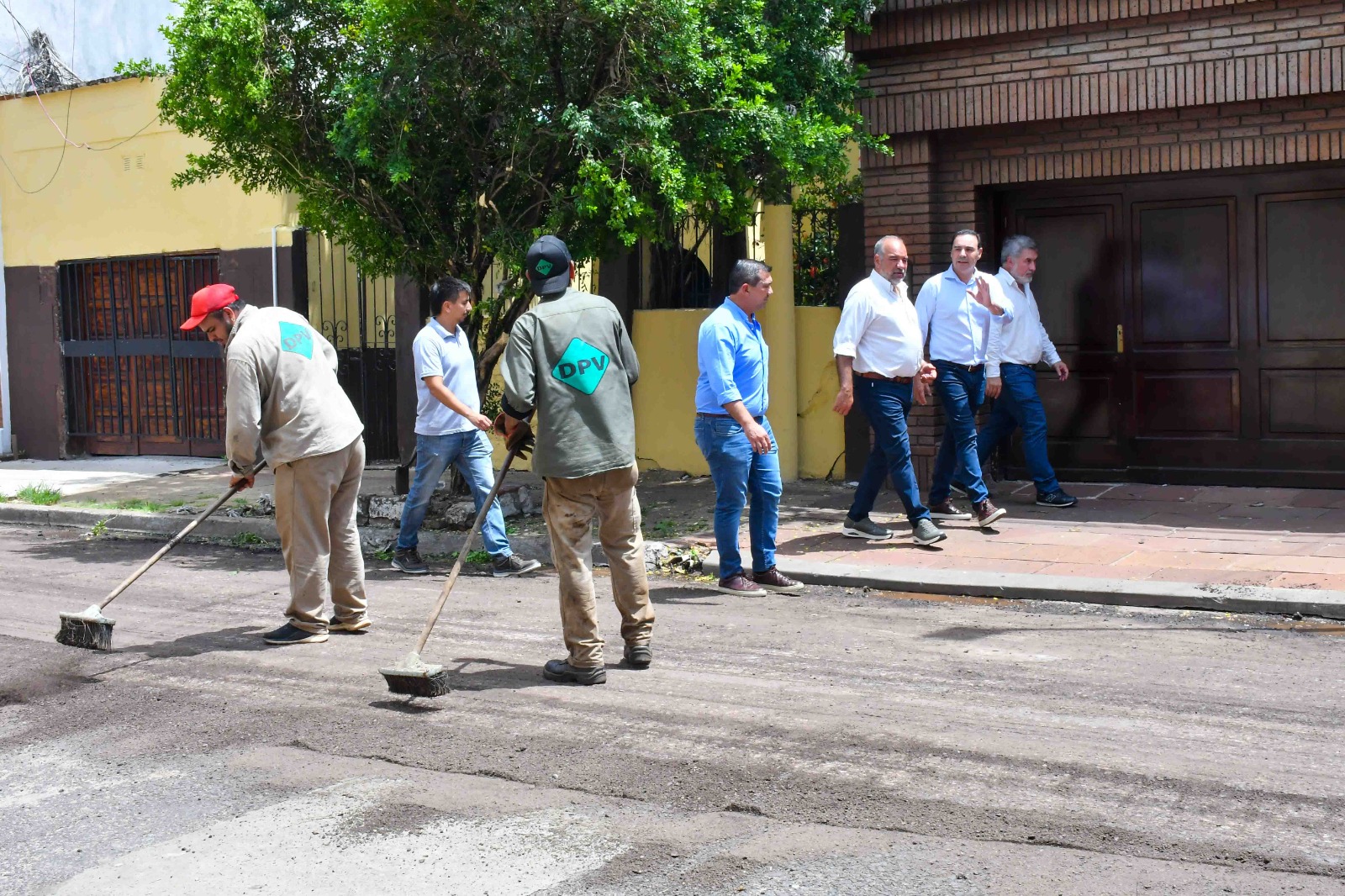 Vald&eacute;s recorri&oacute; obras viales de la Capital &ldquo;fundamentales para los correntinos