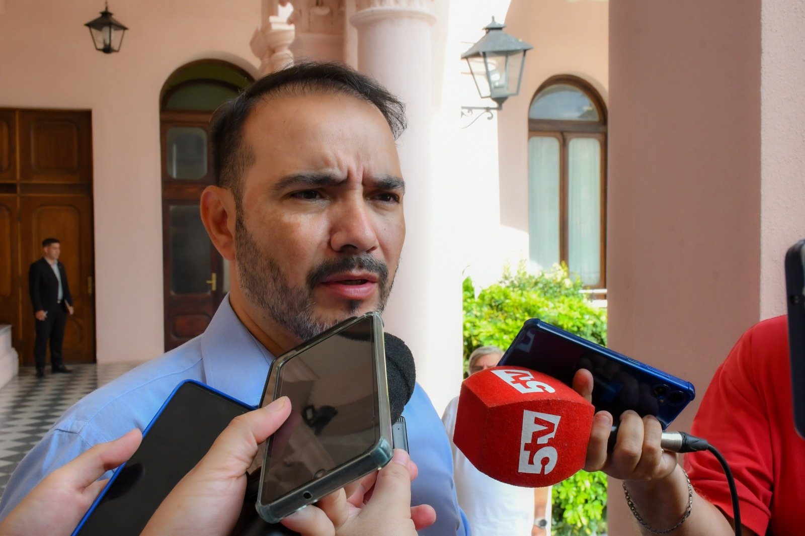 Valdés recibirá a Santilli para tratar la reforma laboral