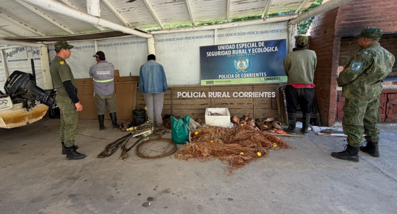RIO PARANA: Realizando recorridas fluviales, la Policía aprehendió en distintas circunstancias a dos personas, demoró a otras tres y secuestró armas de fuego, armas blancas, animales faenados y  cocaína