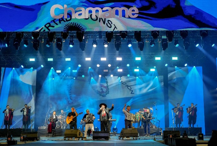 La Fiesta del Chamamé bajó el telón anunciando su lema para el año próximo: “Antorcha de una herencia”