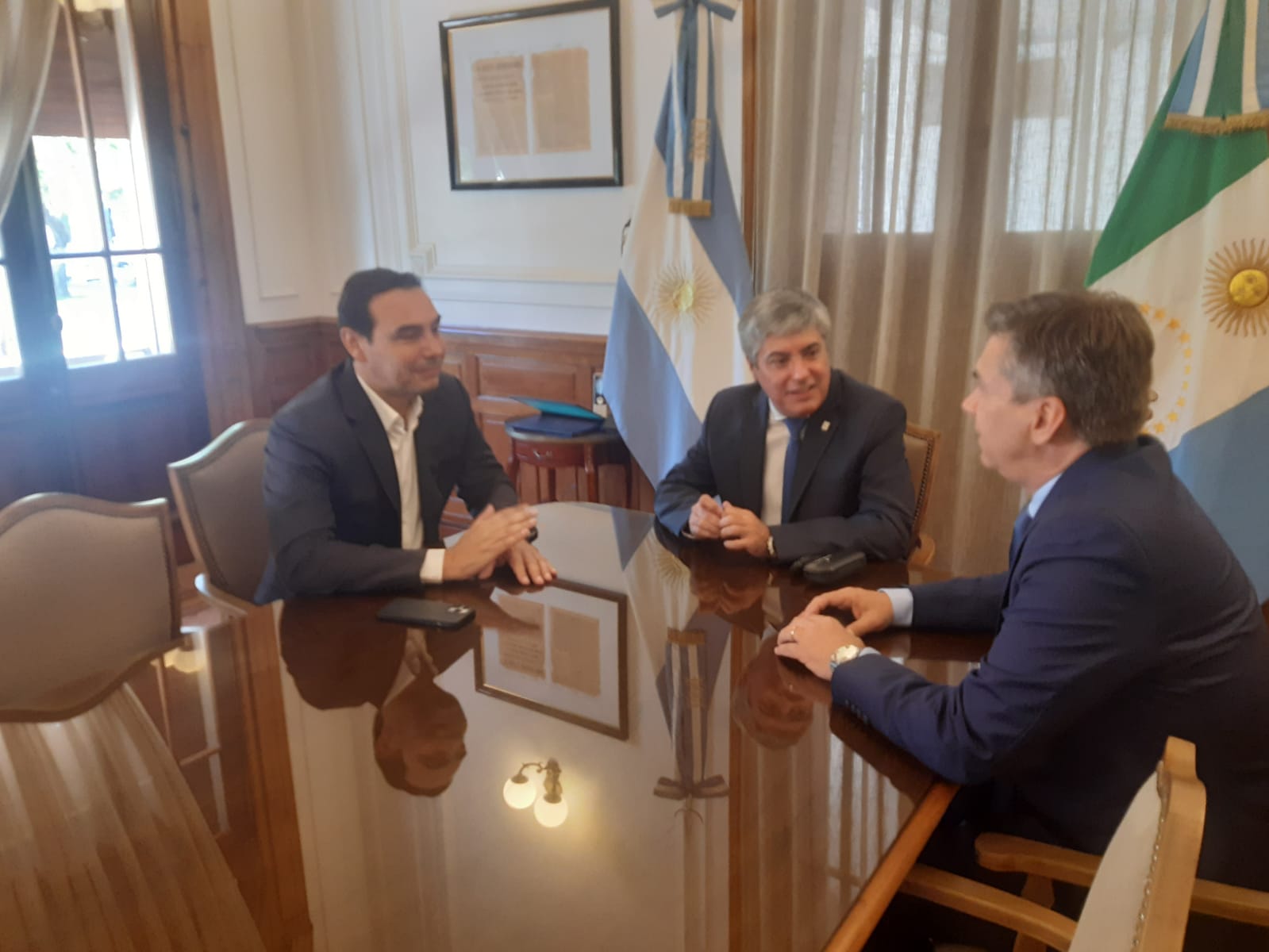 Vald&eacute;s reclamo m&aacute;s atenci&oacute;n a las provincias y se&ntilde;al&oacute; que no es bueno centralizar todo en Buenos Aries 