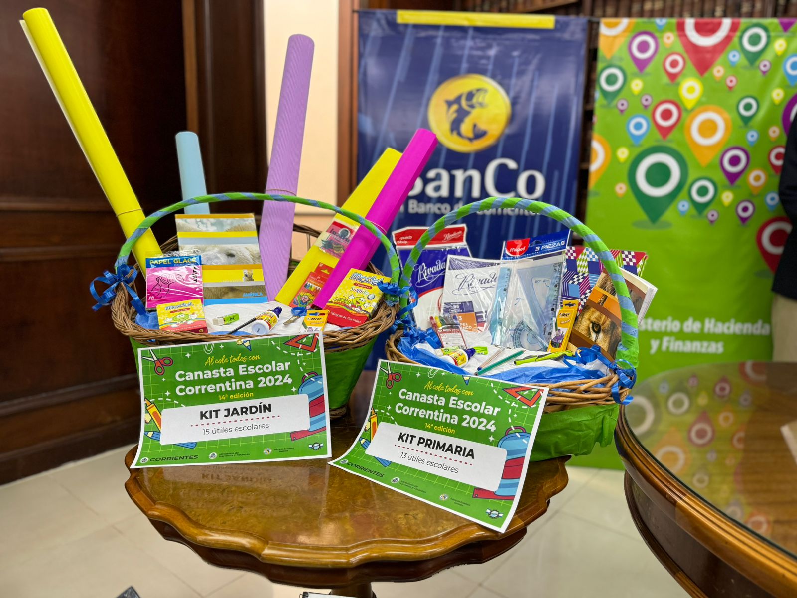 Se present&oacute; la canasta escolar 2024 con distintas opciones de precios 