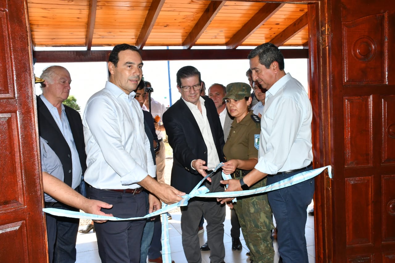 El Gobernador inaugur&oacute; en Concepci&oacute;n, el nuevo edificio del PRIAR y pidi&oacute; a los efectivos que "presten mucha atenci&oacute;n a lo que es el cuidado del medio ambiente"
