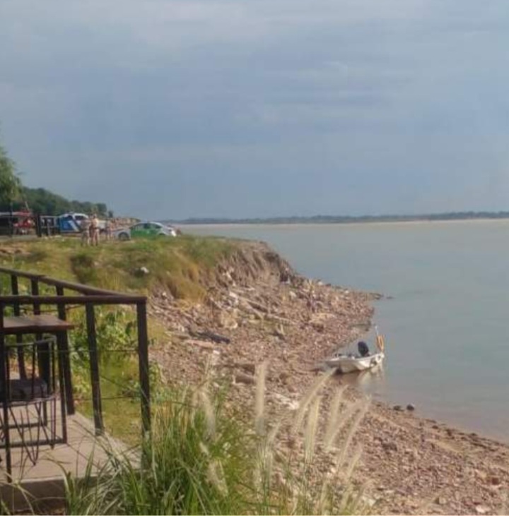 PASO DE LA PATRIA: Polic&iacute;as rescataron a un menor que se estaba ahogando en aguas del Rio Paran&aacute;
