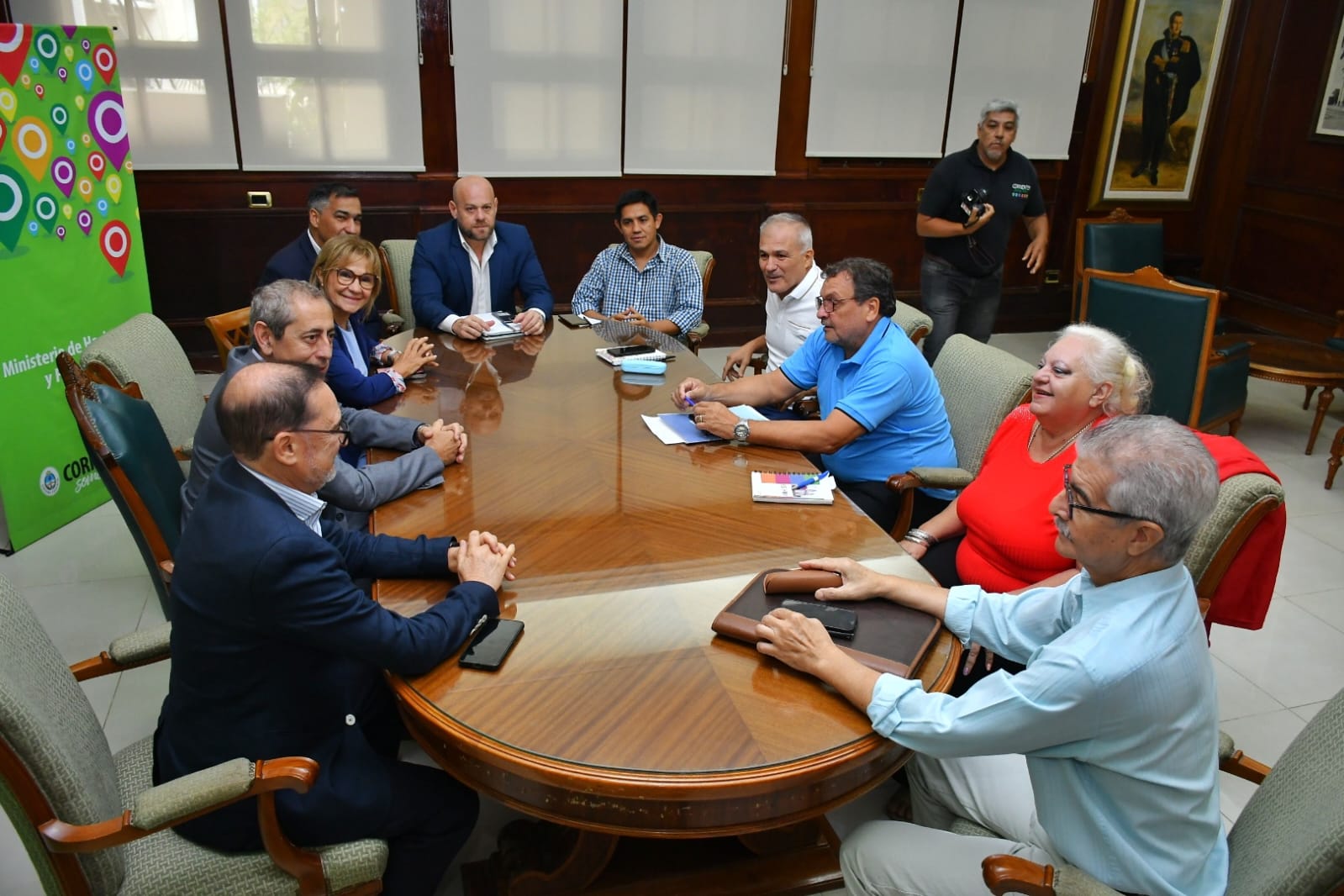 Gobierno de Corrientes y representantes gremiales del sector docente buscan acuerdo salarial