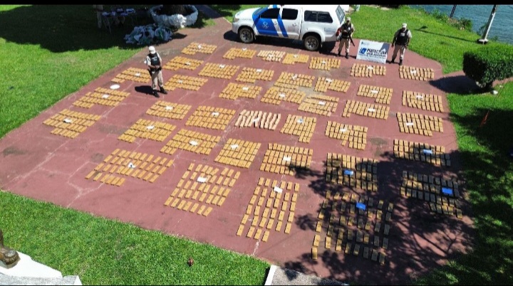 Corrientes: Prefectura secuestr&oacute; m&aacute;s de 990 kg de marihuana