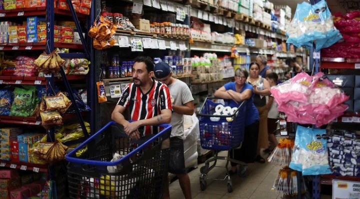 La inflación de enero fue de 2,9% y acumuló 32,4% en los últimos 12 meses