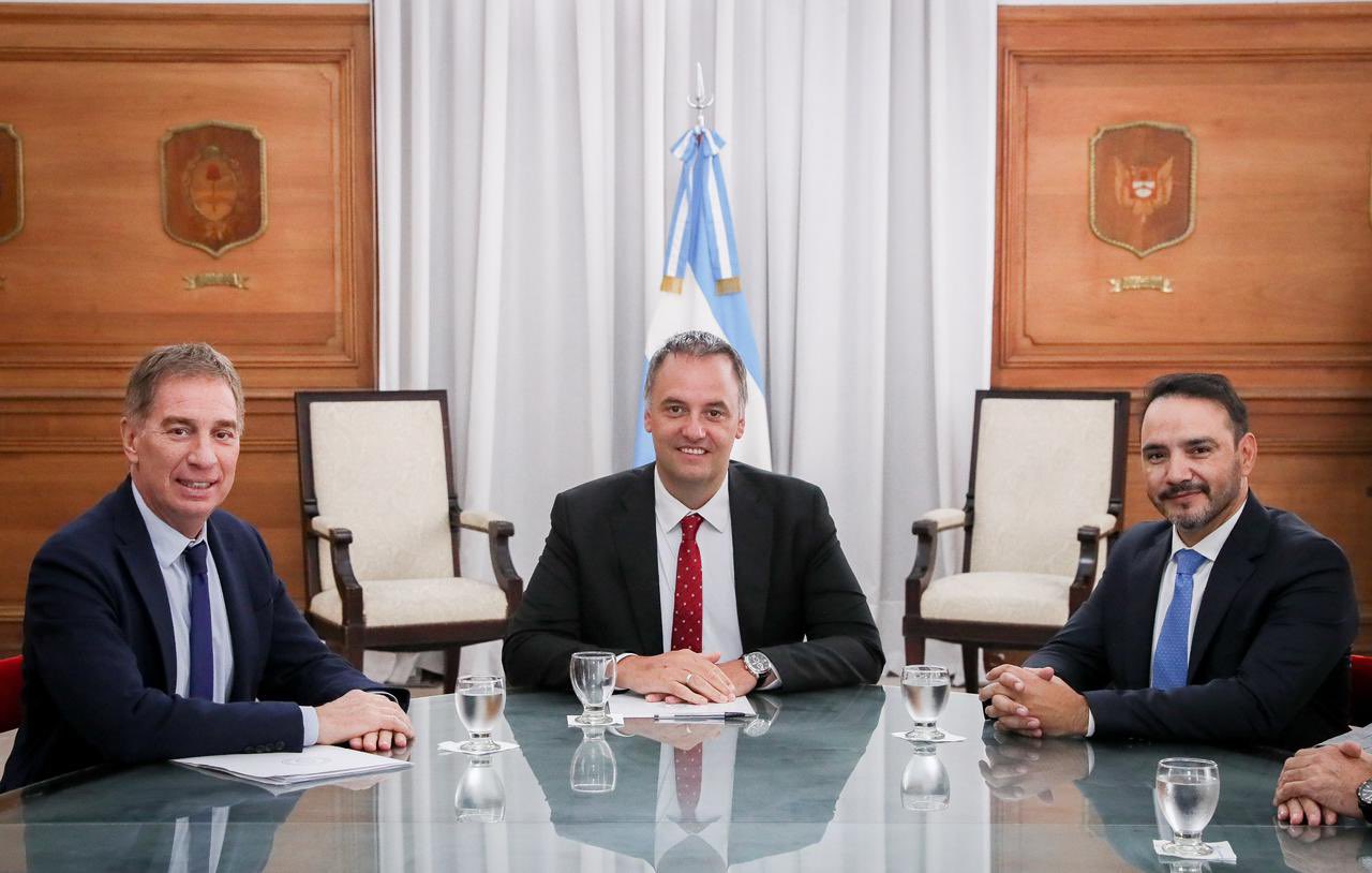 El gobernador Juan Pablo Valdés avanzó en una agenda de trabajo con autoridades nacionales en Casa Rosada