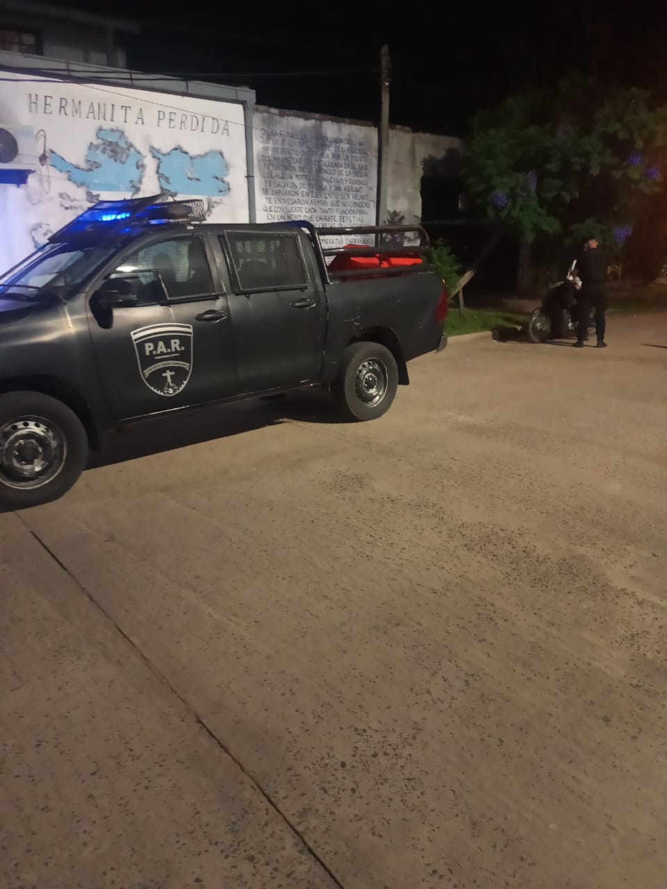 Contin&uacute;an los operativos policiales en distintos puntos de la ciudad 