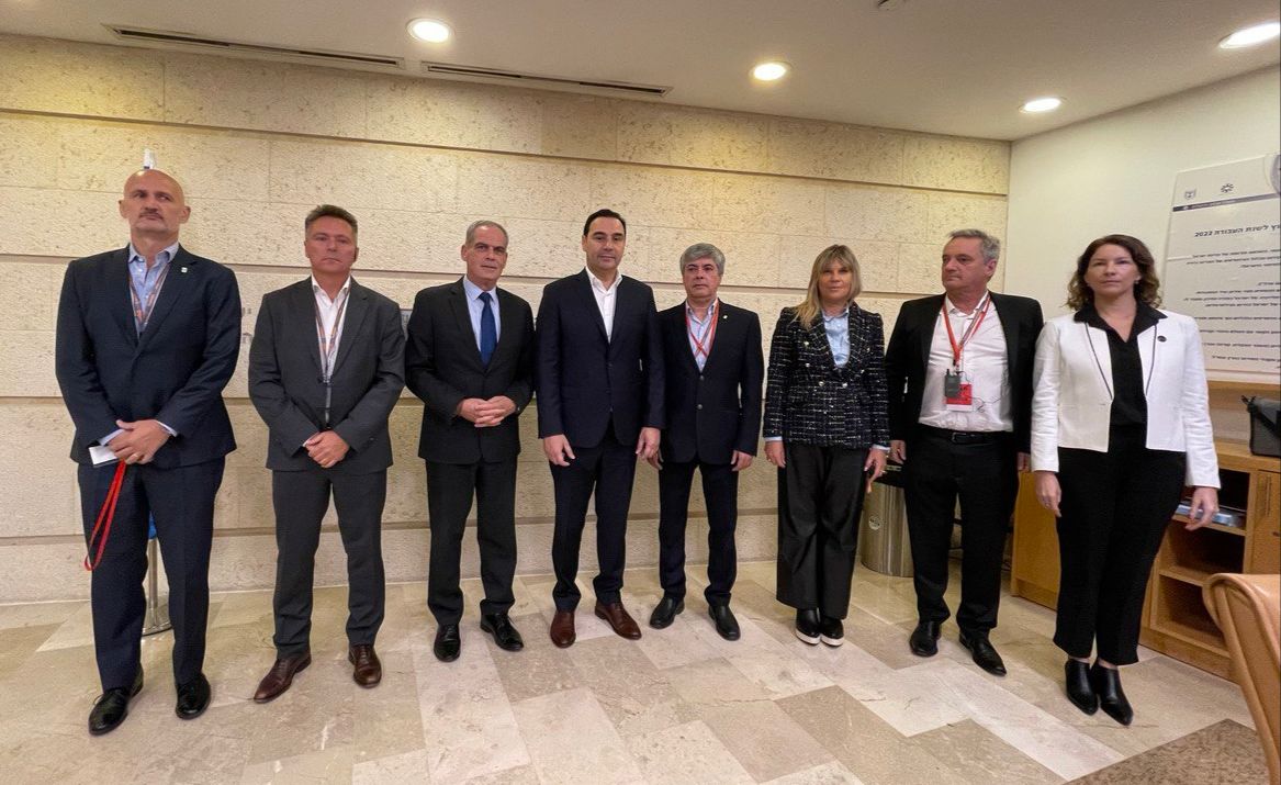 Valdes en Israel : Mantuvo reuniones con el ministro de relaciones exteriores 