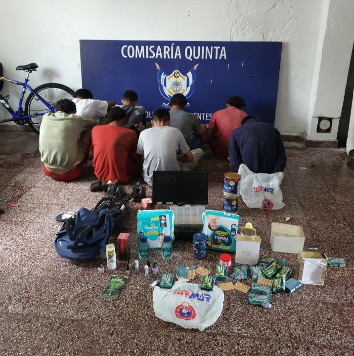 Robo a la farmacia: Detuvieron a 8 personas y recuperaron varios elementos sustra&iacute;dos