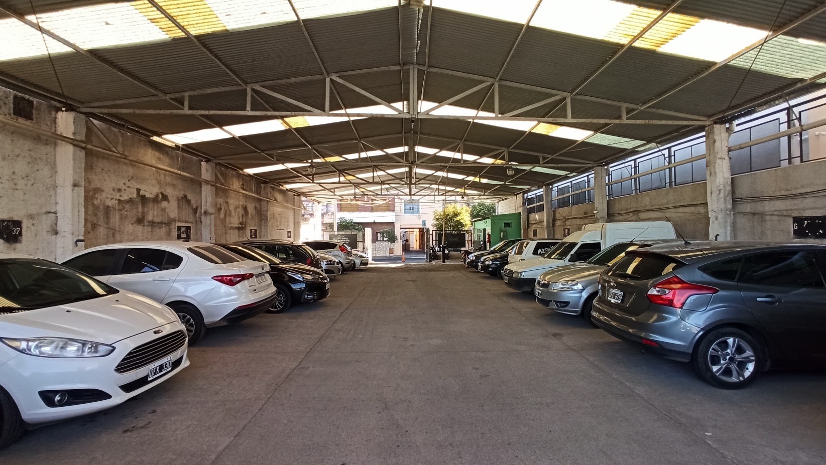 Aument&oacute; el estacionamiento privado en el centro