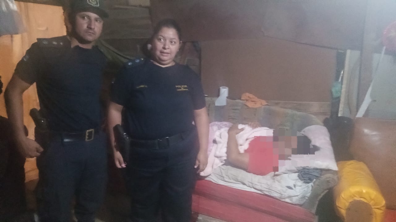 BARRIO LAGUNA BRAVA: Personal Policial brind&oacute; asistencia a una mujer tras dar a luz a una bebe