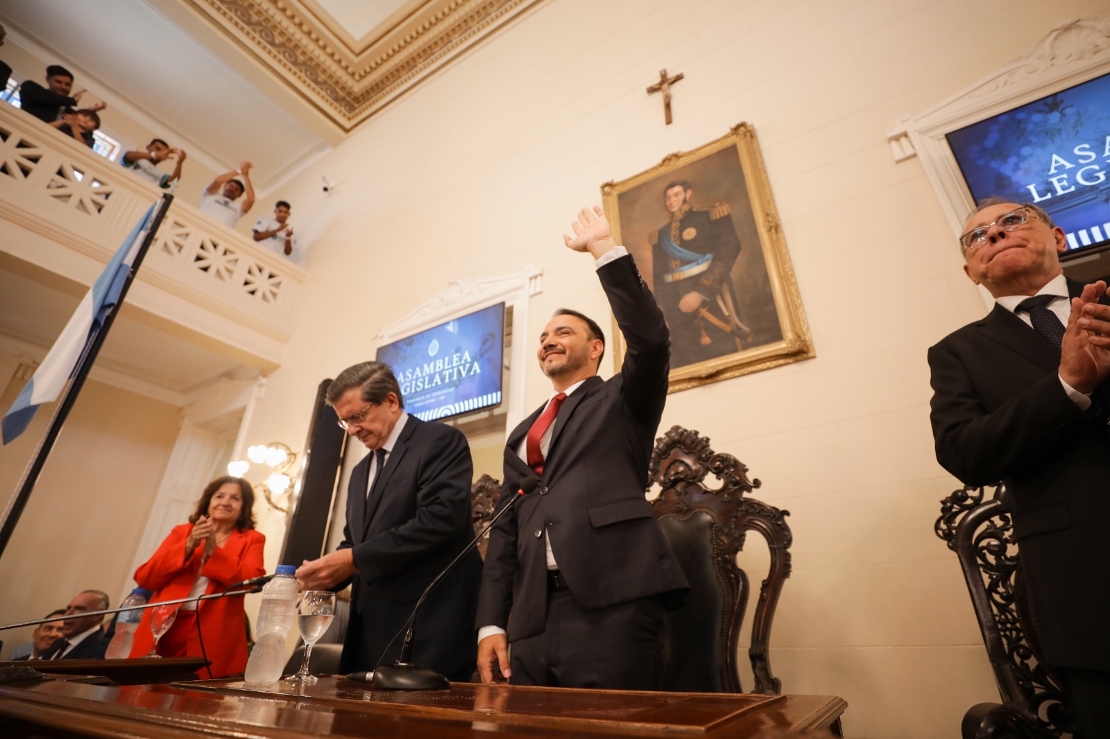 El gobernador Juan Pablo Vald&eacute;s inaugur&oacute; el per&iacute;odo legislativo 2026 anunciando fuertes inversiones en infraestructura y el lanzamiento del programa "Sostiene Corrientes"