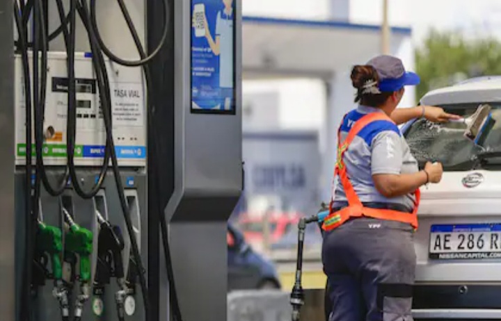 Corrientes : El precio del combustible ya pisa los $2000
