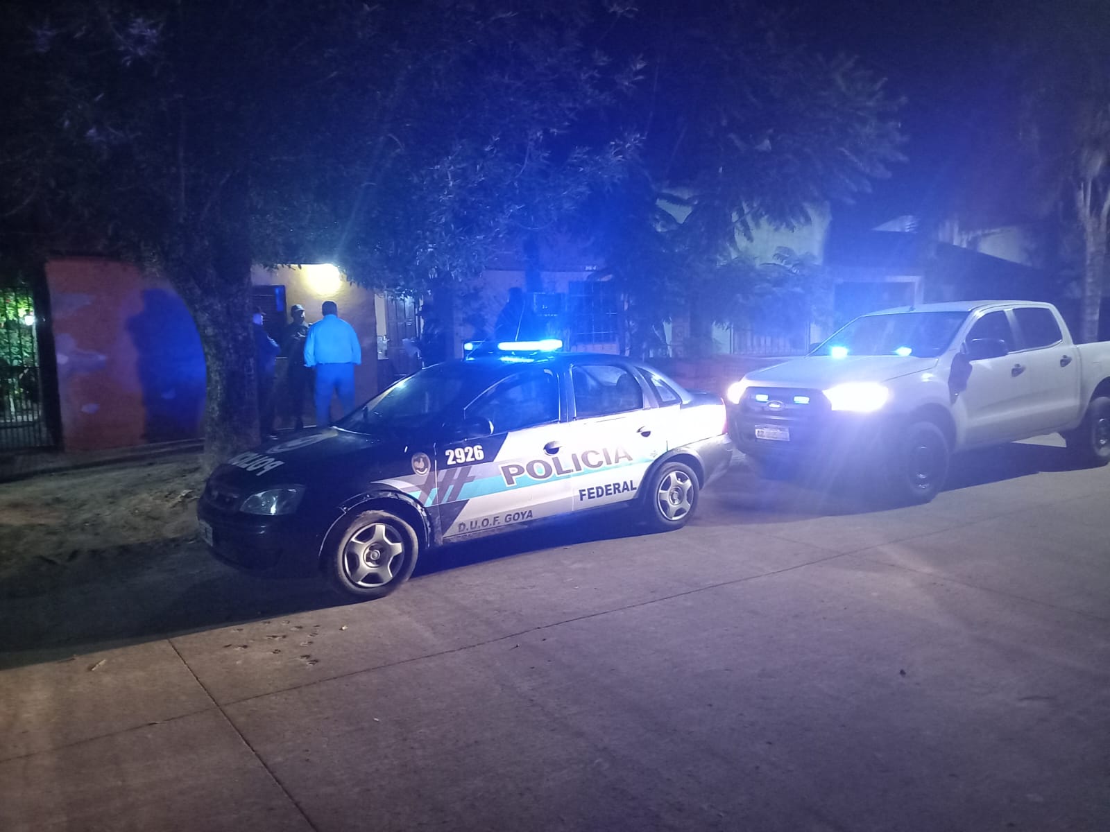 SANTA LUC&Iacute;A :      La Polic&iacute;a Federal Argentina y la Polic&iacute;a de Corrientes en forma conjunta realizaron allanamientos
