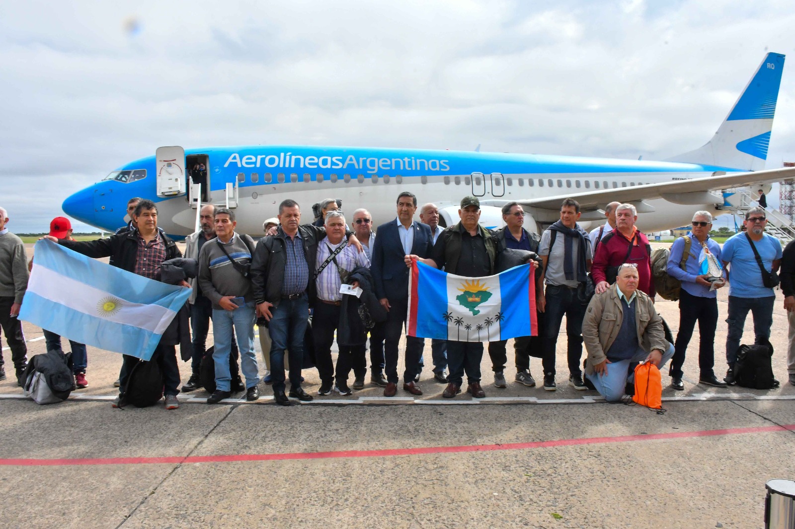 Al grito de &ldquo;Viva la Patria&rdquo;, el contingente de Ex combatientes correntinos parti&oacute; a Malvinas