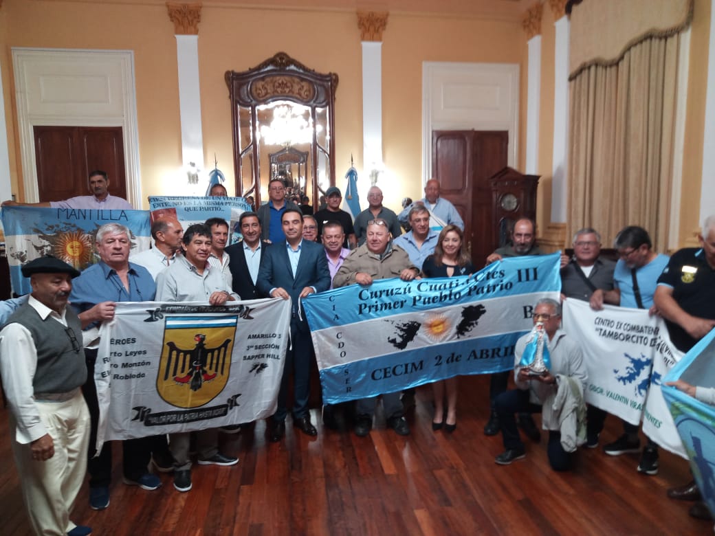 Vald&eacute;s recibi&oacute; a los ex Combatientes y ratific&oacute; que la causa Malvinas es &ldquo;pol&iacute;tica de Estado&rdquo;