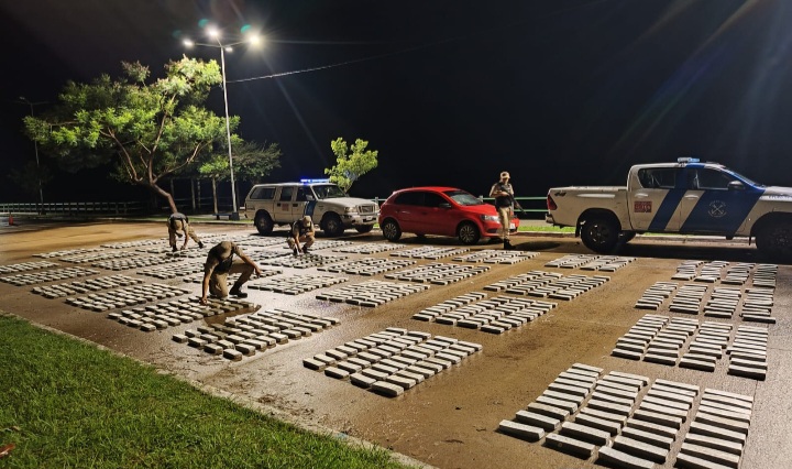 Prefectura secuestr&oacute; 1.388 panes de marihuana valuados en m&aacute;s de 3.000 millones de pesos