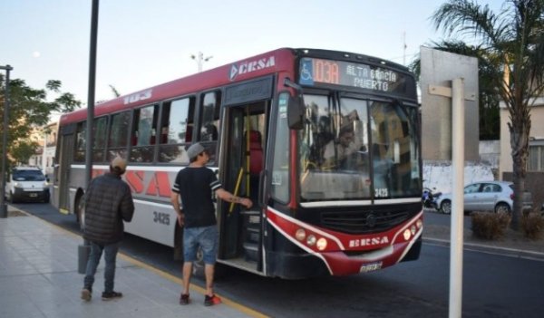 Transp&oacute;rte: Se reduce al 50% la circulaci&oacute;n de colectivos en horarios de baja demanda 