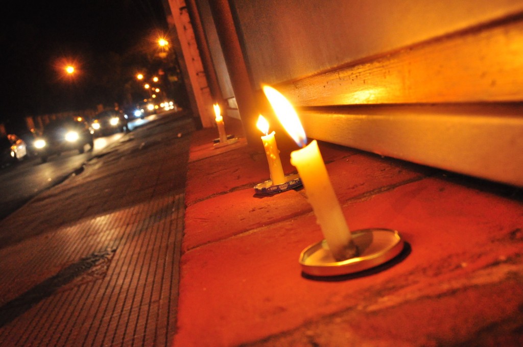 Esta noche vuelven las luminarias a la ciudad esperando el 3 de mayo 