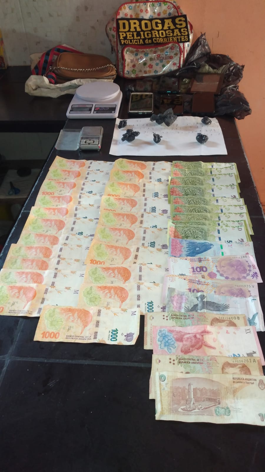 Allanamiento en el barrio Juan De Vera d&oacute;nde funcionaba un kiosco narco 