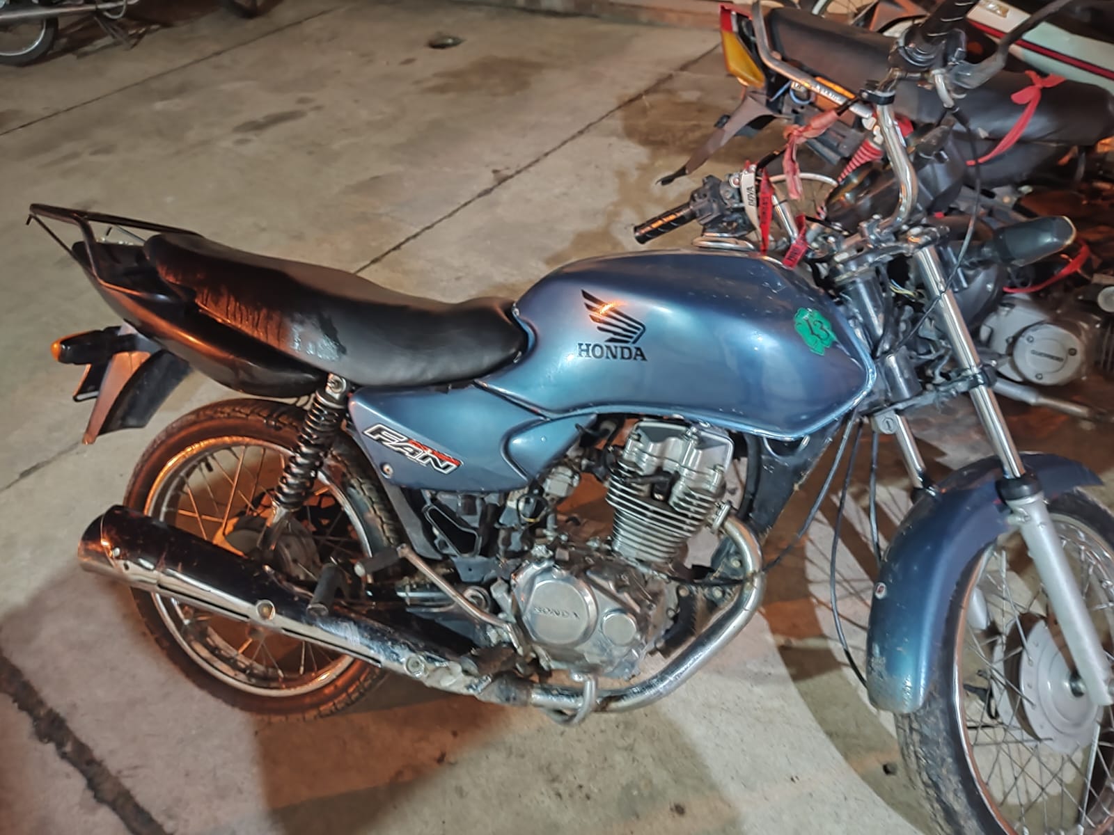 Realizaba  maniobras peligrosas con su moto y fue detenido 