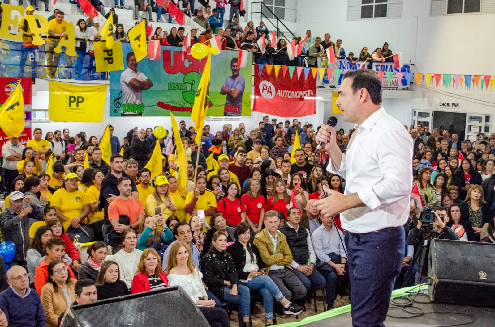 Vald&eacute;s encabez&oacute; acto multitudinario en San Luis del Palmar y anunci&oacute; demanda judicial al Gobierno nacional