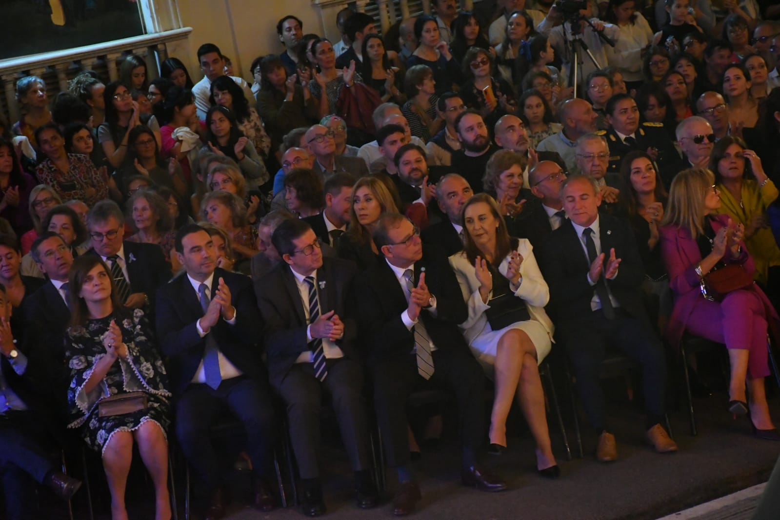 Vald&eacute;s asisti&oacute; a la velada de celebraci&oacute;n en la v&iacute;spera de los 110 a&ntilde;os del Teatro Vera