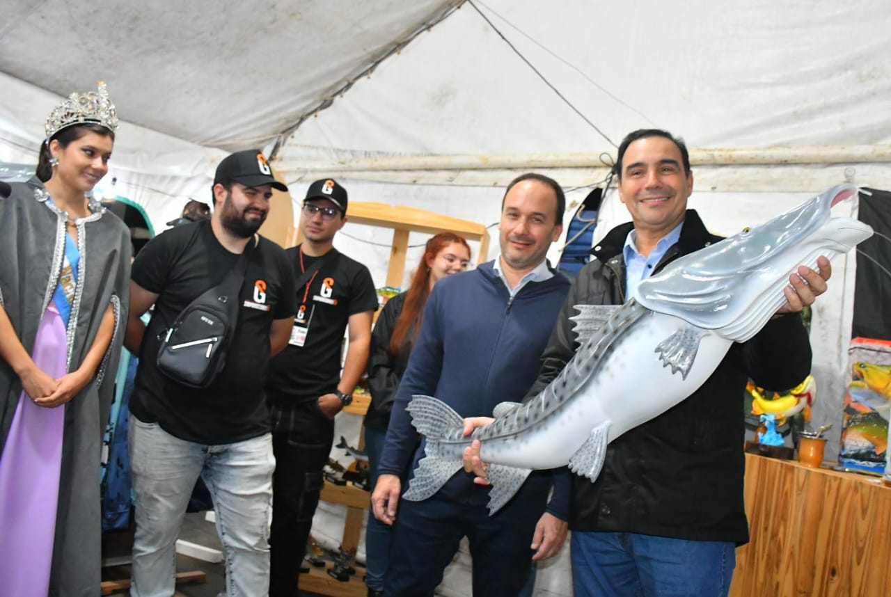 En la apertura de la 47&deg; Fiesta del Surub&iacute; en Goya, Vald&eacute;s pidi&oacute; legar "un medio ambiente mejor"
