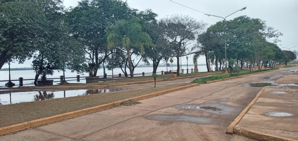 Paso de los Libres: El r&iacute;o Uruguay alcanz&oacute; los 7.87 mts y la ciudad ingres&oacute; en alerta