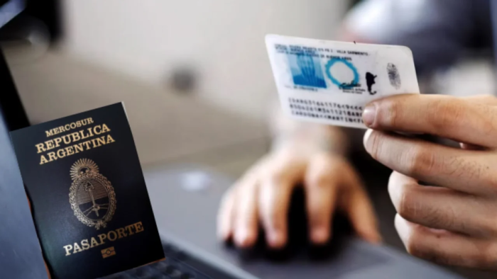 Ordenan retener el pasaporte a un hombre que no pag&oacute; una indemnizaci&oacute;n de naturaleza alimentaria