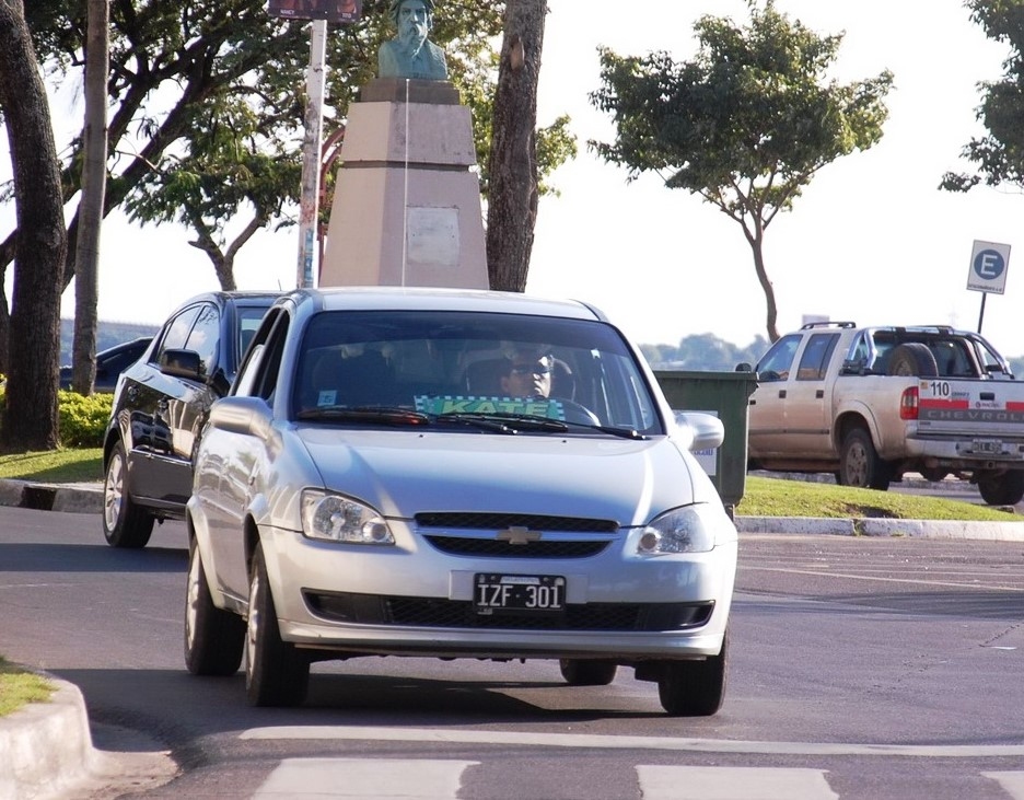 Nuevo golpe al bolsillo: Los remises aumentaron la m&iacute;nima a $1200 