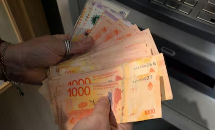 Salario m&iacute;nimo vital y movil : &iquest; De cu&aacute;nto ser&aacute; el incremento en mayo?