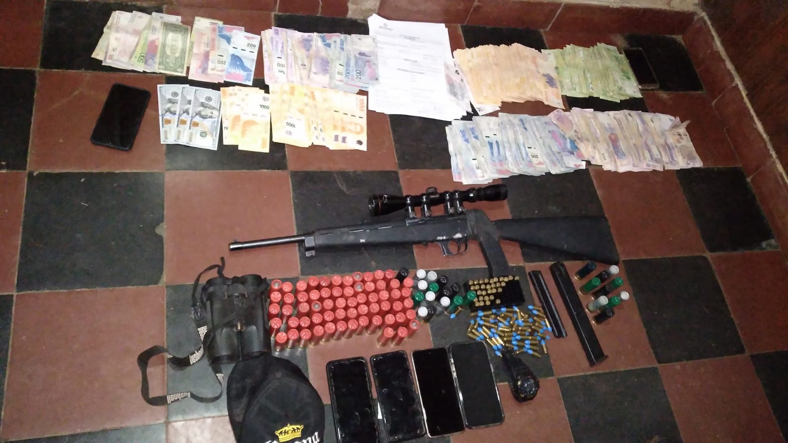 Estaci&oacute;n Torrent : La polic&iacute;a detuvo a 4 personas vinculadas a robos investigados y secuestro armas de fuego 
