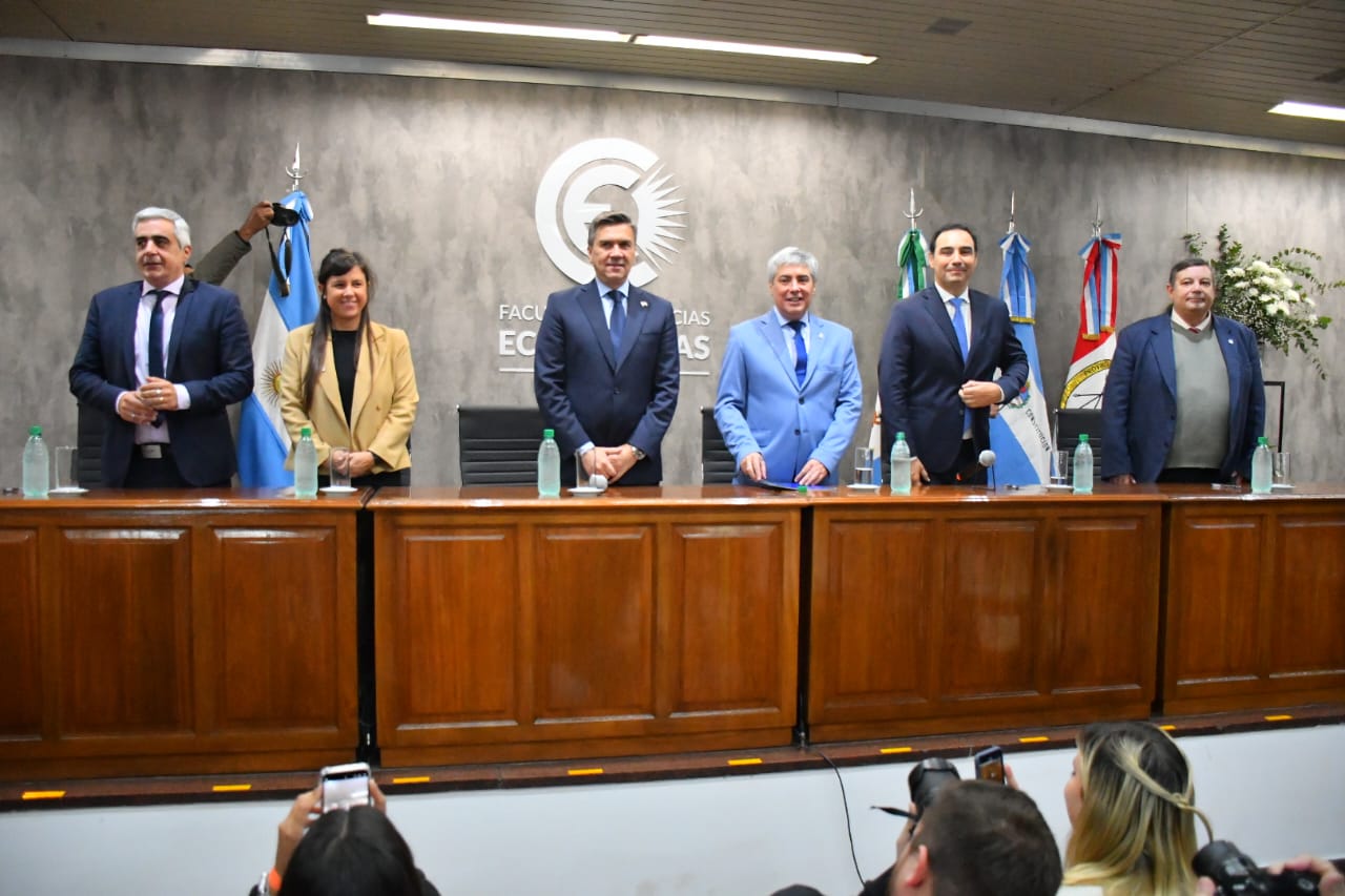 Vald&eacute;s en la UNNE: &ldquo;La universidad p&uacute;blica tiene mucho camino por delante y lejos est&aacute; de agotarse&rdquo;