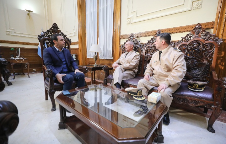 Vald&eacute;s se interioriz&oacute; sobre el trabajo de la Prefectura Naval en la regi&oacute;n