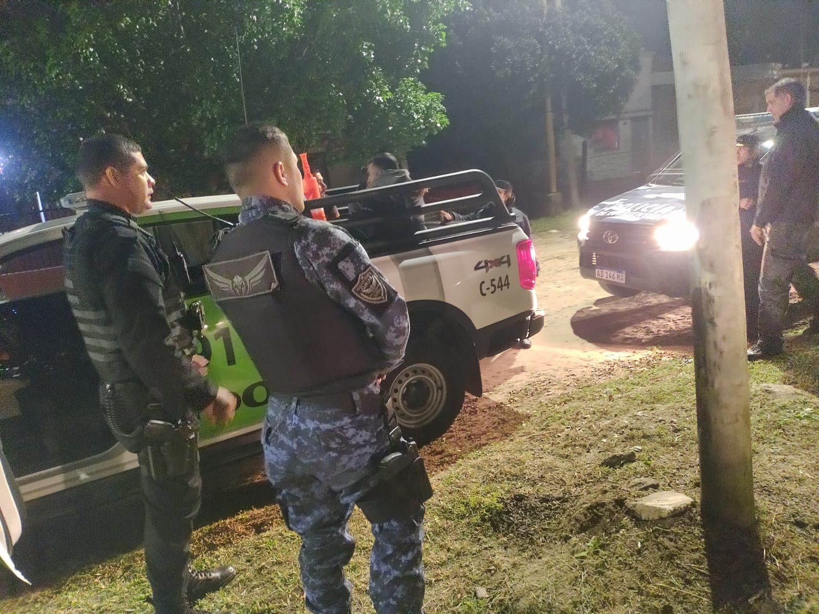 Vecinos justicieros: Detuvieron a un delincuente que robo la bater&iacute;a de un autom&oacute;vil 