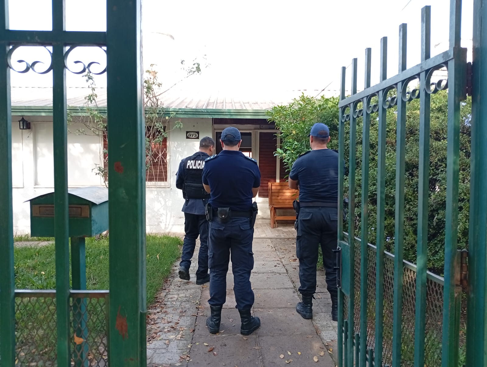 Goya: Detuvieron a un hombre y secuestraron elementos relacionados con las ventas de entradas truchas en la pesca del surubi 