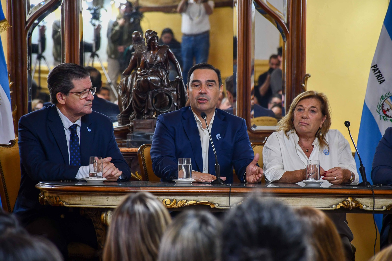 Vald&eacute;s: &ldquo;Lo m&aacute;s significativo de la cultura es la lectura&rdquo;