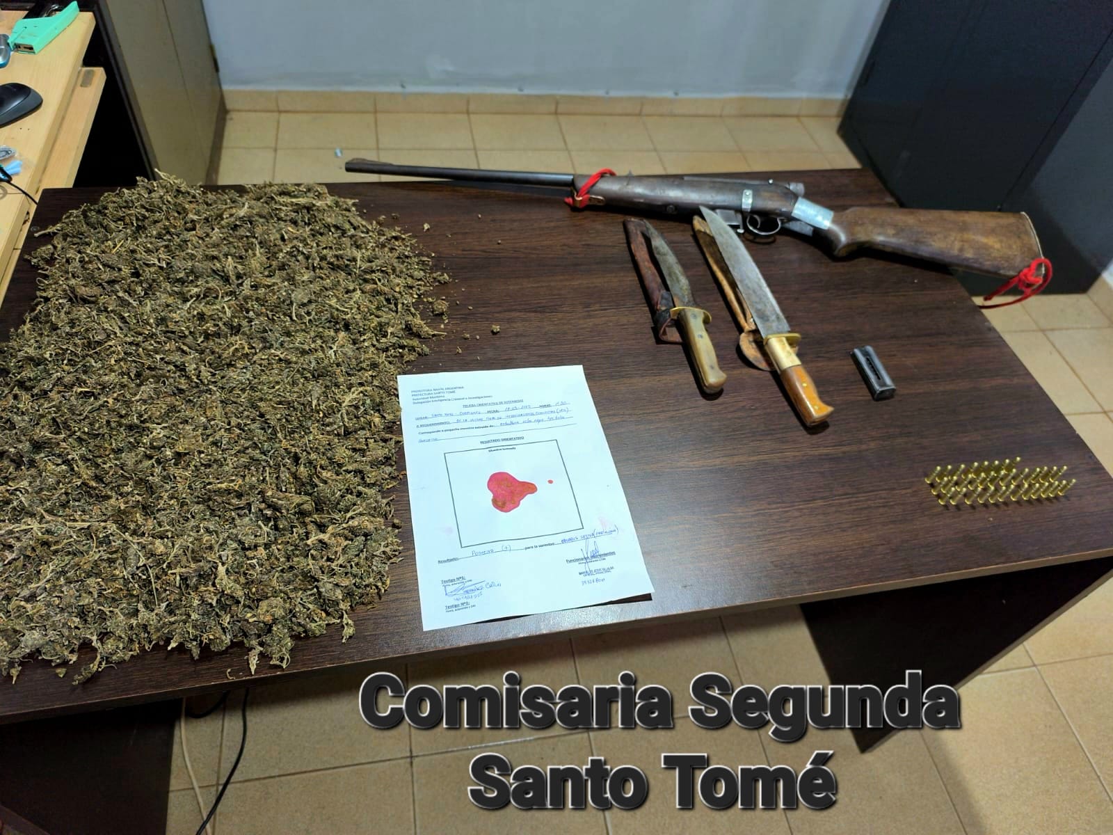 SANTO TOME: La Polic&iacute;a secuestr&oacute; 4 kilos de marihuana y un arma de fuego , hay un detenido 