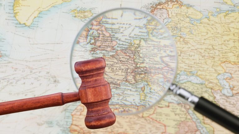 Ordenan la captura internacional de un comisionista acusado de estafa por venta de hacienda