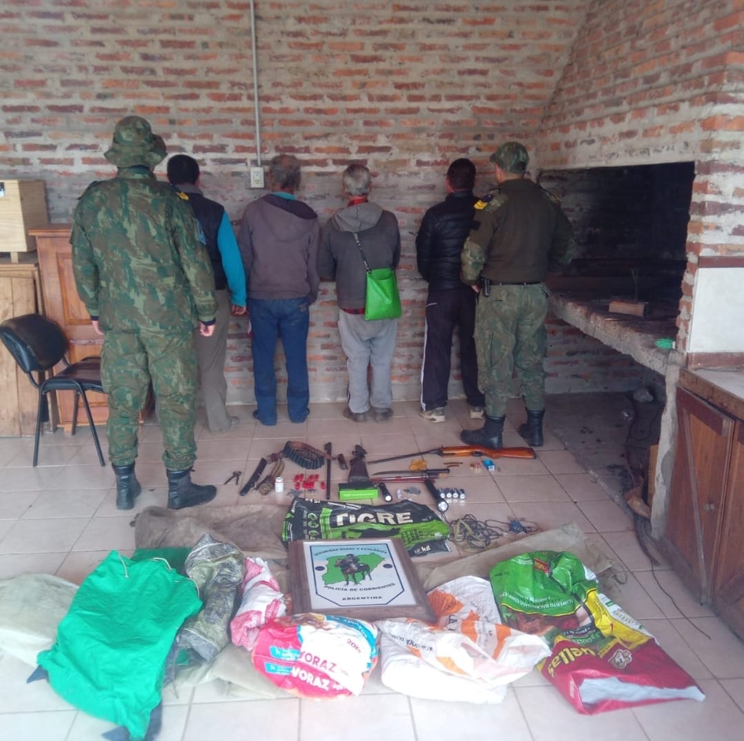 Mburucuya: La polic&iacute;a detuvo a cuatro personas y secuestro gran cantidad de armas 