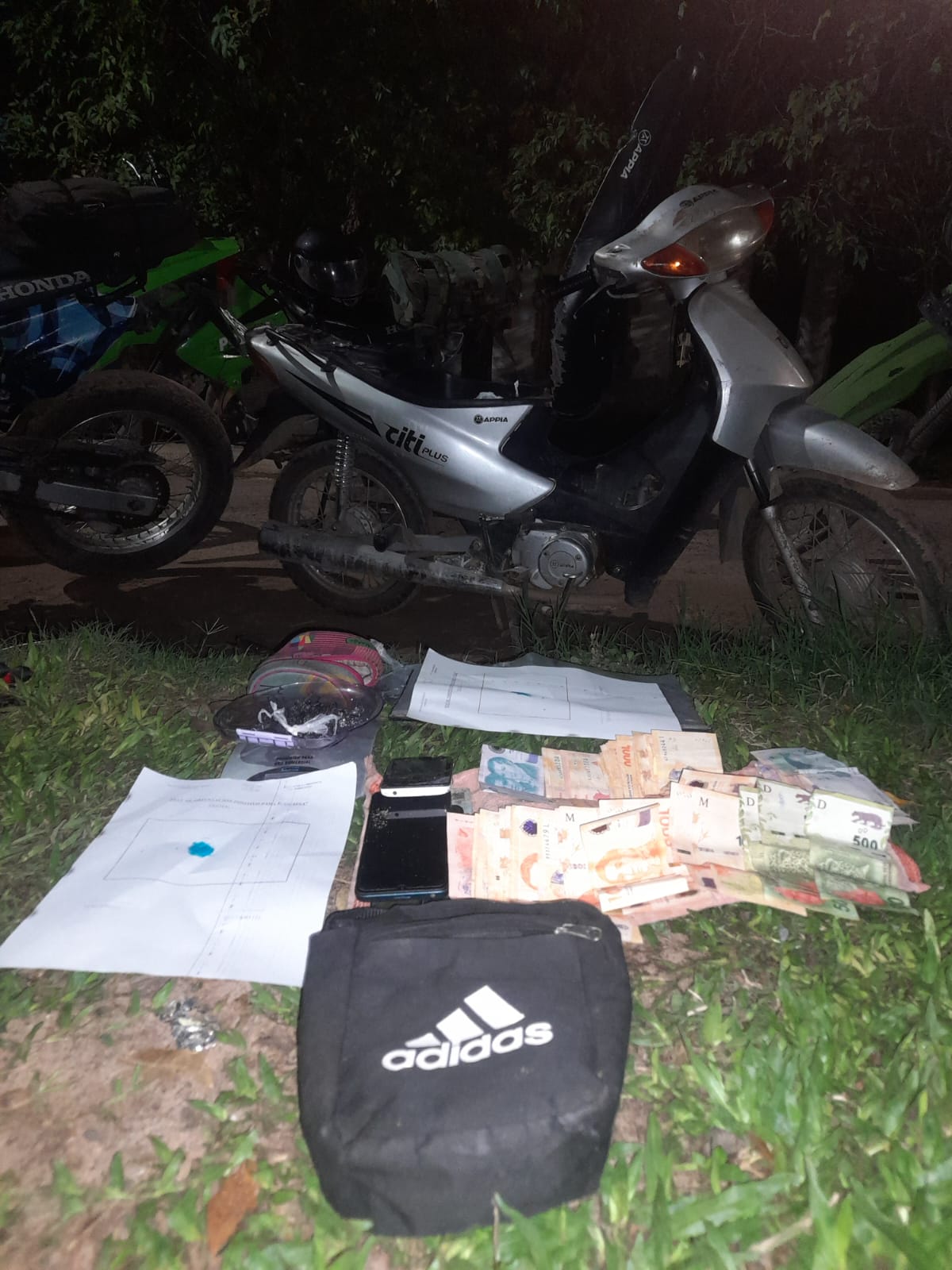 La Polic&iacute;a detuvo a  &ldquo;dealer&rdquo; de estupefacientes, secuestraron dosis de coca&iacute;na y dinero en efectivo