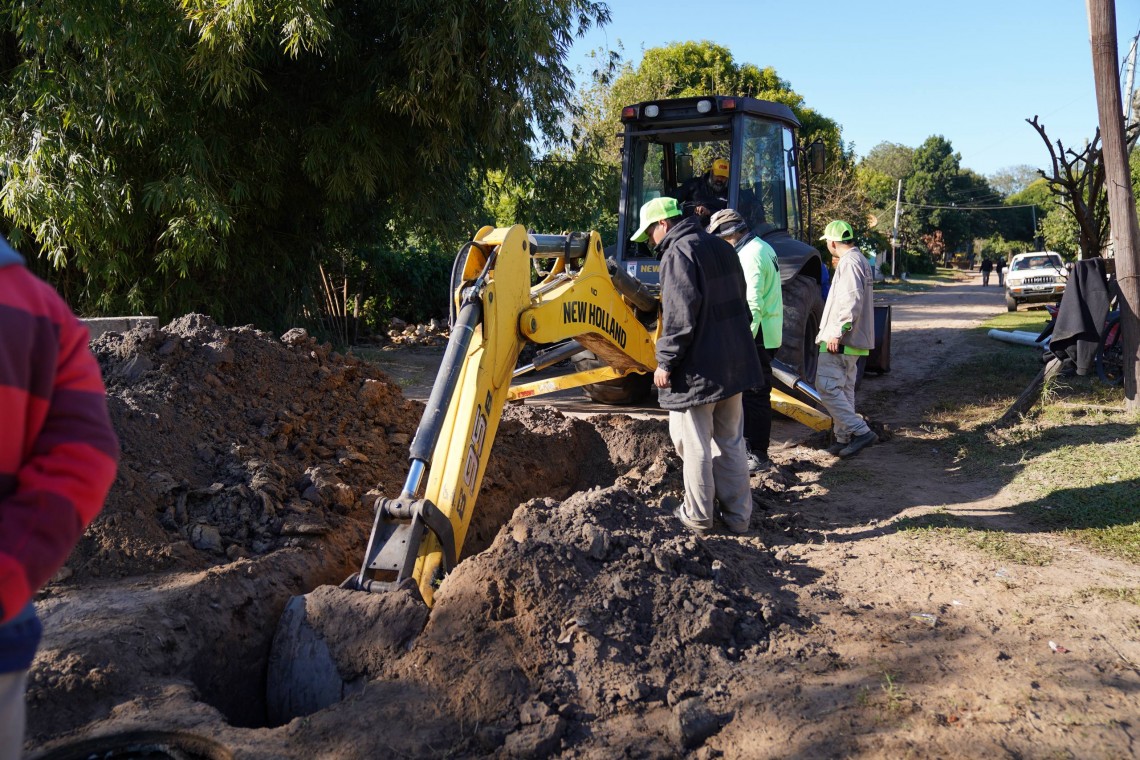 Mejor calidad de vida: siguen las obras cloacales en el San Roque Oeste y proyectan llegar a m&aacute;s barrios